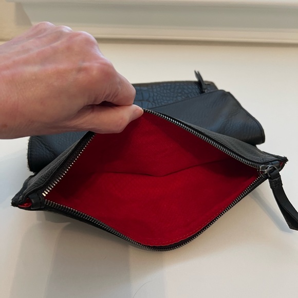 Hammitt Black Croc-Embossed Shoulder Bag - Picture 8 of 10